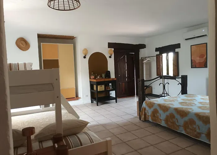 Guesthouse Un Poco Mas